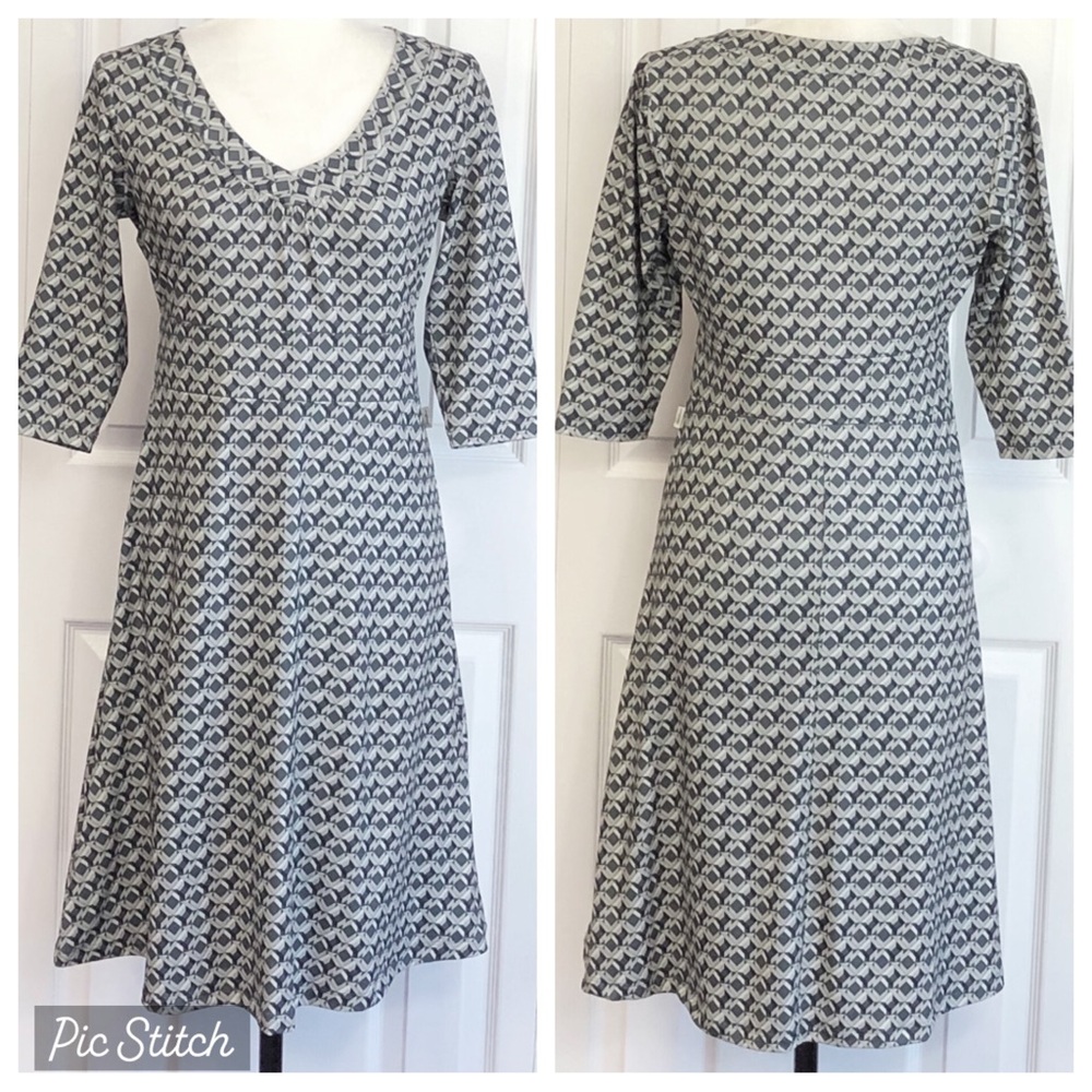 Eddie Bauer Travex Gray Geo Print 3/4 Sleeve Athletic Dress Medium
